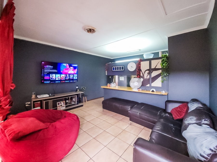 1 Bedroom Property for Sale in Die Bult North West